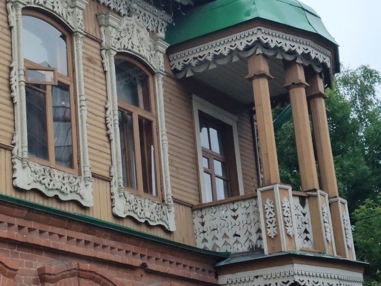 В Новосибирске стараются спасти старинный дом на Инской