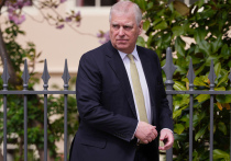 Два недавних события в Западной Европе заставили нас задуматься о верховенстве закона над привилегиями правящих классов этих стран, их презрении к тому, что мы называем правом