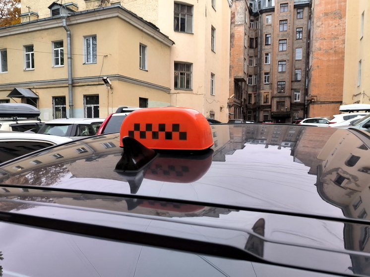 Автоэксперт Крохмаль: такси у нас - это не такси, а просто хаос