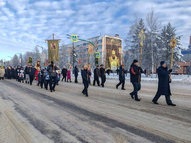 День Казанской иконы Божией Матери крестным ходом отметили муравленковцы