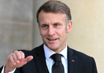 На выступлении в Париже Макрон призвал европейцев отказаться от потребления новостей через социальные сети и вернуться к традиционным государственным СМИ. По его словам, люди «совершенно напрасно» черпают информацию из соцсетей, вместо того чтобы полагаться на журналистов и авторитетные медиа. 