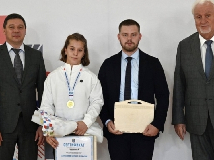 Дзюдоистка из Мичуринска получила награду от губернатора за победу на первенстве России