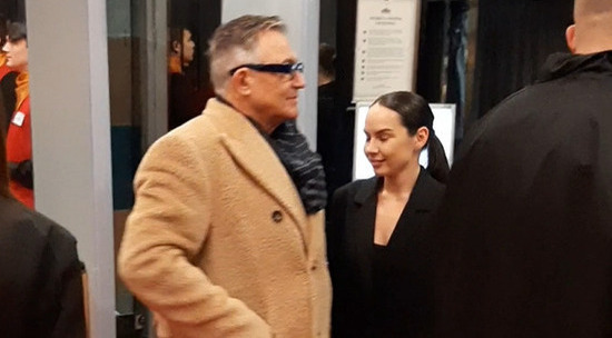 Дибров был замечен в театре с бывшей женой известного актёра