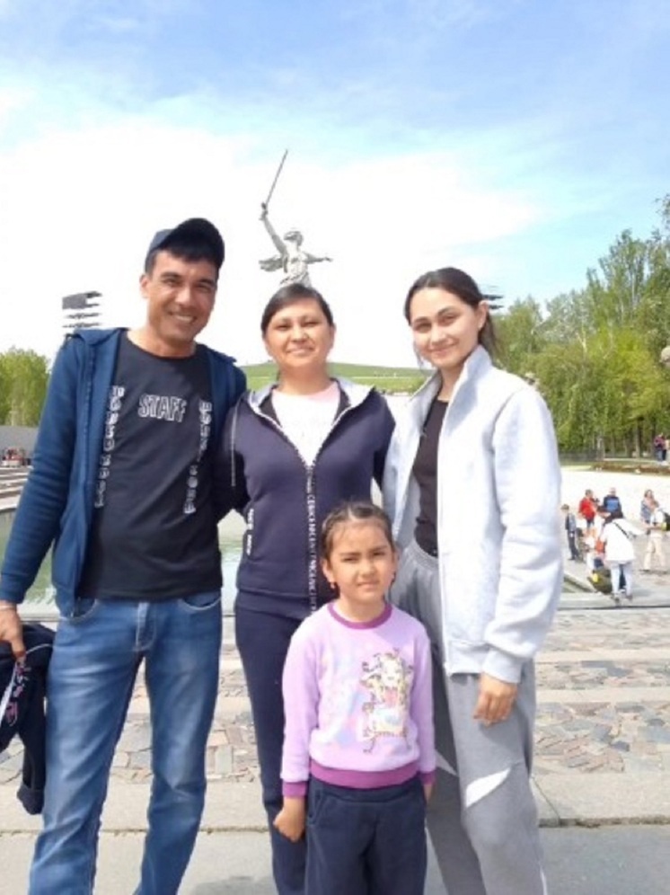 Школьники Калмыкии приняли участие в фоточеллендже «Города России»