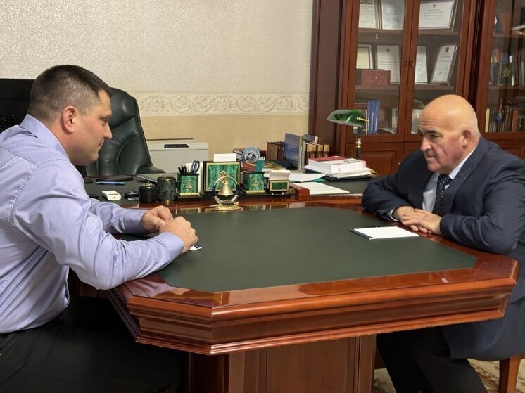Губернатор Сергей Ситников встретился с гвардии полковником Романом Ивановым