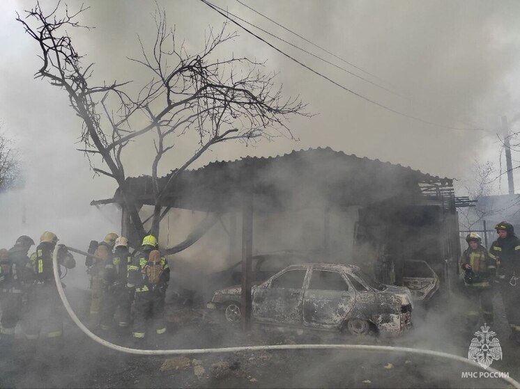 Следователи возбудили уголовное дело по факту гибели детей и женщины при пожаре