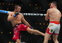 Экс-чемпион легчайшего дивизиона оценил способности россиянина. 