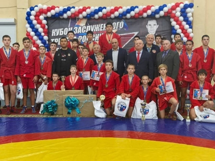 Калмыцкие самбисты привезли домой 7 медалей