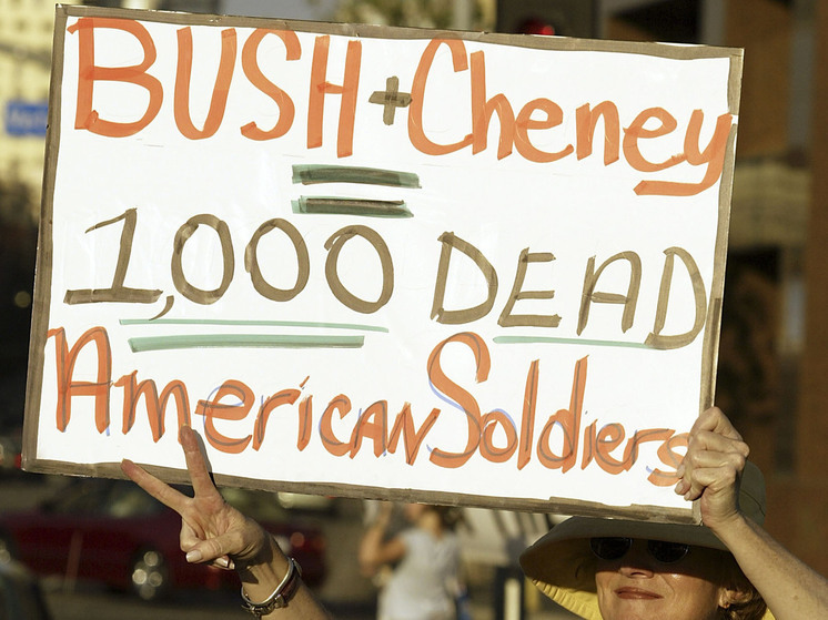 Согласно заявлению его семьи, в возрасте 84 лет скончался Дик Чейни, самый влиятельный вице-президент современных США и главный архитектор “войны с террором”, который, основываясь на лживых предположениях, помог втянуть страну в злополучную агрессивную войну в Ираке