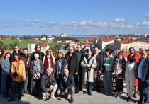 В Севастополе подведены итоги ХI Фестиваля духовно-нравственного и семейного кино «Святой Владимир». Единогласным решением жюри обладателем гран-при стал фильм о подвиге детей-сирот в годы Великой Отечественной войны «Группа крови» режиссера Максима Бриуса. Петербургские кинематографисты рассказали о концлагере, где у юных узников забирали кровь для раненых немцев.