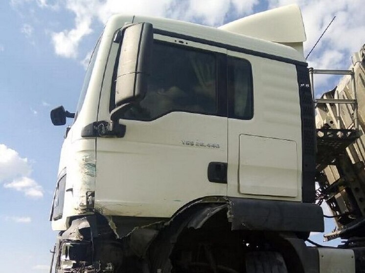 Воронежские Госавтоинспекторы вовремя доставили дальнобойщика в больницу