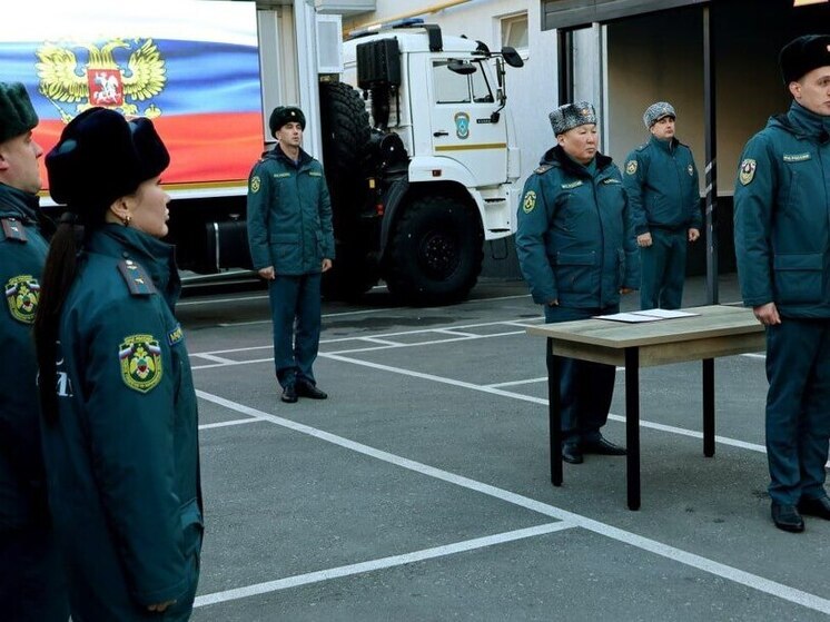 Пополнение в рядах спасателей: в Запорожской области состоялась присяга сотрудников МЧС России
