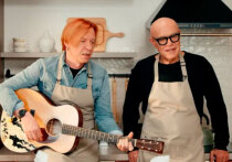 Рок-звезды — весьма спорные персонажи для сражения на кухне, а Найк Борзов и Сергей Мазаев к тому же весьма меланхоличные граждане