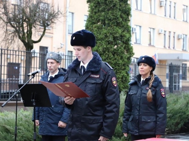 Пятнадцать полицейских приняли присягу в Пскове