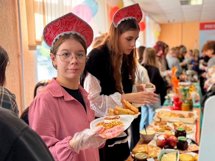 Липецкие колледжи отметили День народного единства ярмарками и благотворительностью