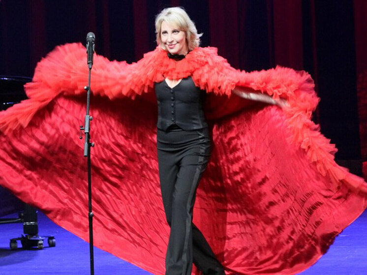 Юлия Рутберг превратила сцену Вахтанговского театра в кабаре