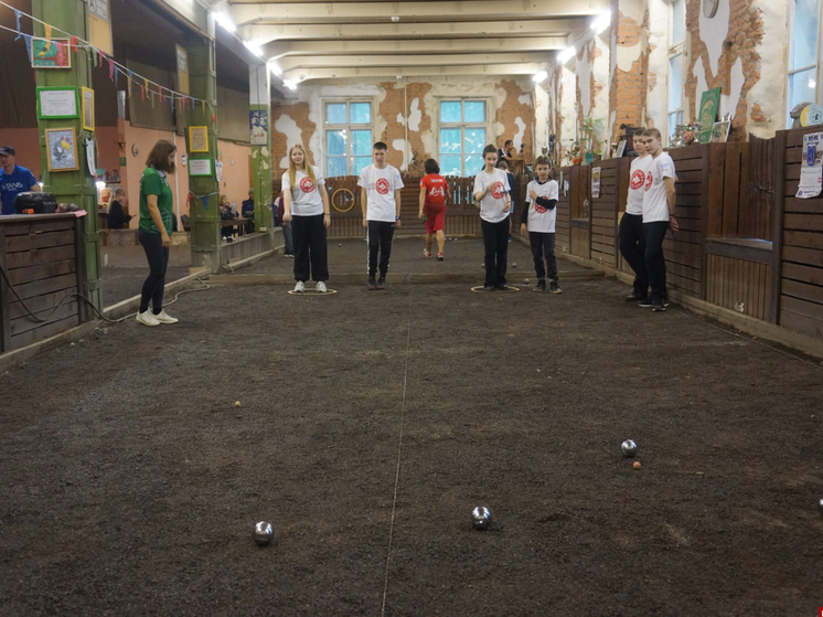 Юные псковичи стали победителями межрегионального турнира по петанку