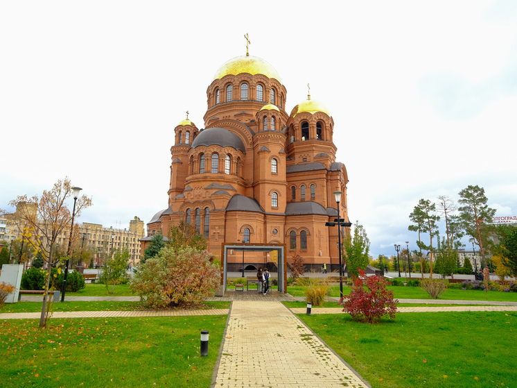 Губернатор Андрей Бочаров поздравил волгоградского митрополита Феодора