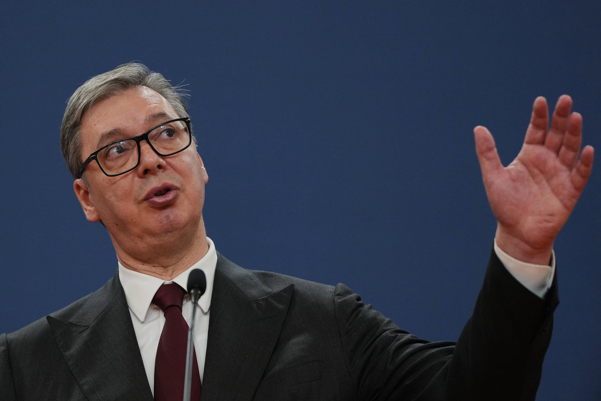 Вучич признал, что сербские снаряды стреляют в российских солдат