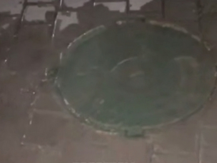 В Курске жители Клевцова пожаловались на протекающую канализацию