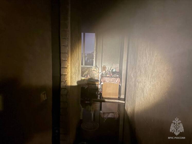 Ночью в Твери горела квартира курильщика