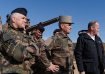 Высшее военное руководство Франции в открытую заговорило о сроках возможного вооруженного конфликта с Россией. Об этом пишет французская L'Express (статью перевели ИноСМИ). Начальник штаба вооруженных сил генерал Фабьен Мандон, выступая 22 октября перед депутатами комиссии по обороне, заявил, что Франции следует быть готовой к «столкновению с Россией в течение трех-четырех лет».