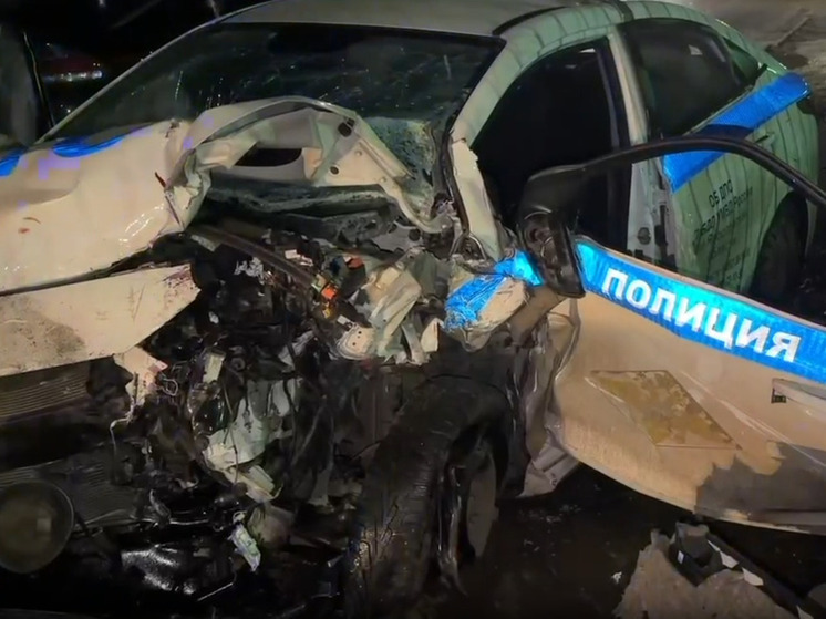 В Ярославле иномарка протаранила  машину полиции
