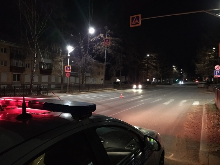 Автомобиль сбил женщину на переходе в Асбесте