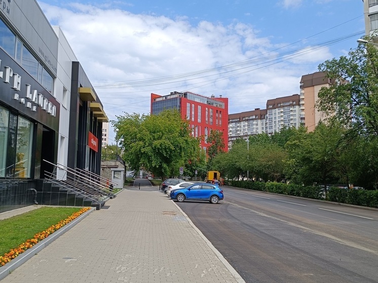 Ночной вор с фонариком замечен в центре Екатеринбурга