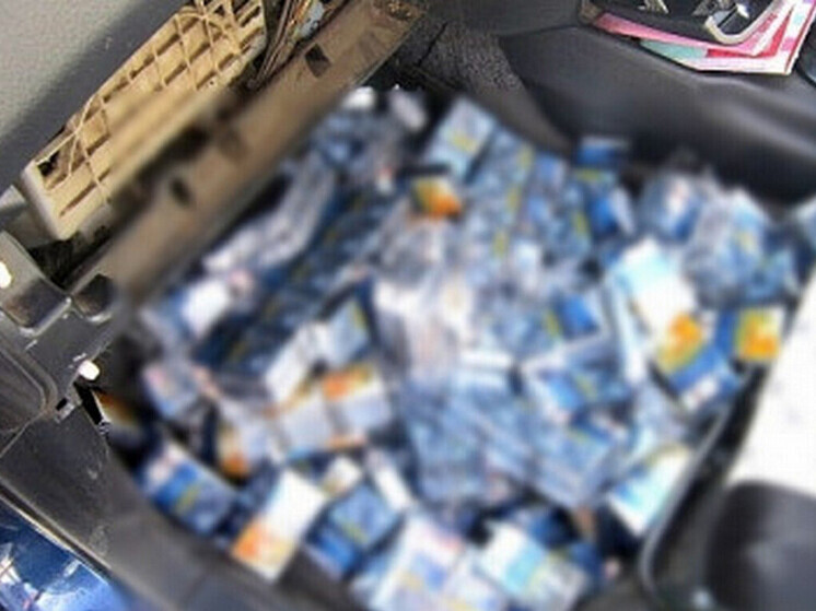 Бурятские таможенники нашли в машине у иностранки 200 пачек контрабандных сигарет