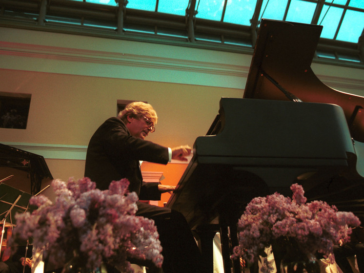 Немецкий пианист и дирижер Франц неожиданно признался в любви к России