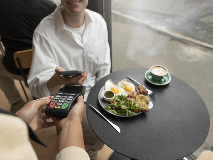 Средний чек в ресторанах Новосибирска достиг 3 780 рублей