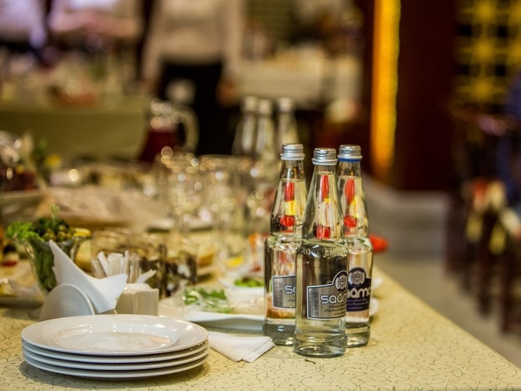 Попробовал в гостях этот салат и не удержался: попросил рецепт «Ревнивца» — теперь обязательно готовлю под Новый год