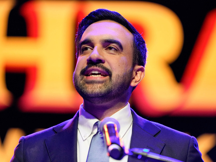 Кандидат от Демократической партии Зохран Мамдани был избран во вторник 111-м мэром Нью-Йорка, победив бывшего губернатора Эндрю Куомо и кандидата от Республиканской партии Кертиса Сливу и войдя в историю как первый мэр-мусульманин американского мегаполиса