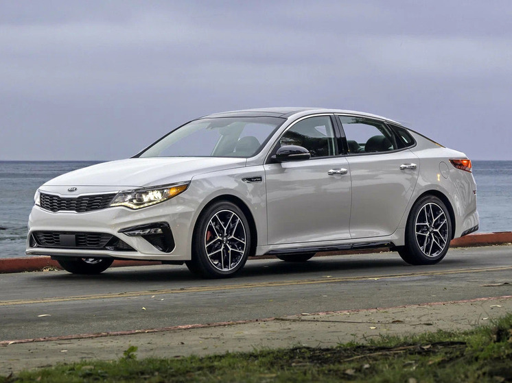 Бренду Kia в РФ грозит забвение: продажи популярных авто рухнули вдвое