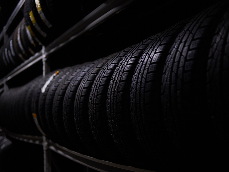 На российском рынке прошла премьера новых шипованных шин: назван ТОП-6 моделей