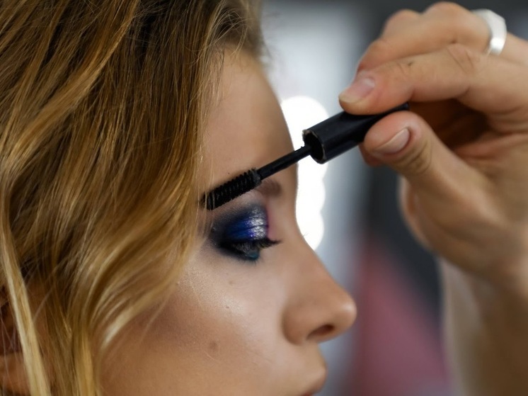 Волгоградцам рассказали, какие скрытые угрозы есть в косметике