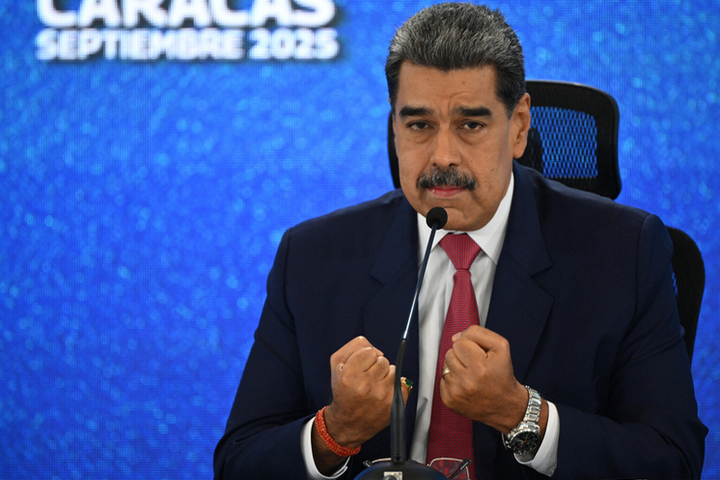 Мадуро заявил о готовности вооруженного ответа США