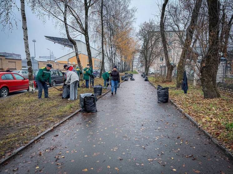 «Псковские тепловые сети» навели порядок на улице Спортивной
