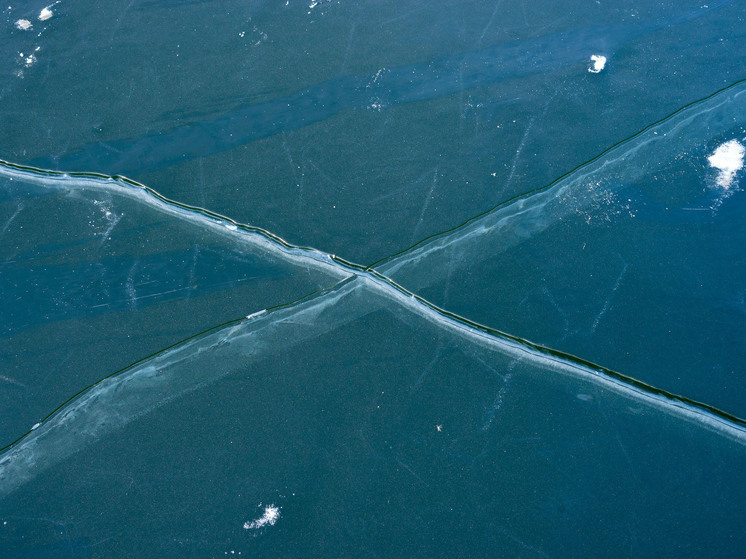 В Коркино мальчик провалился под лед на прогулке с друзьями
