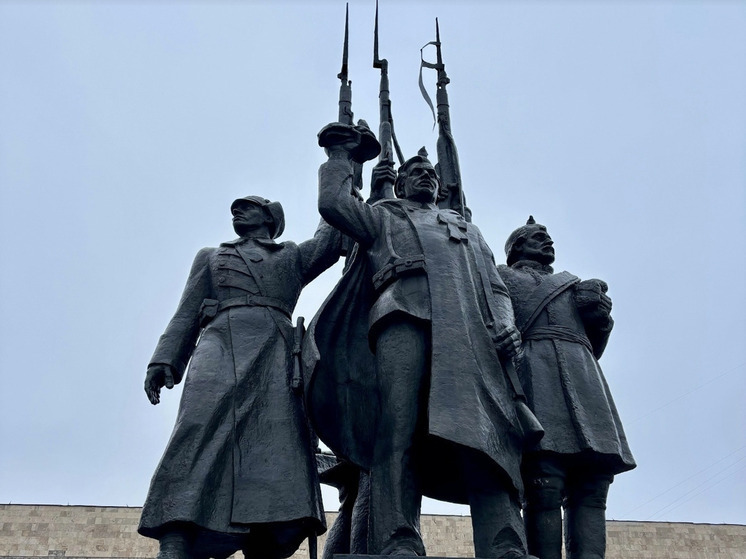 В Архангельске вспоминают 40-летие памятника защитникам Советского Севера