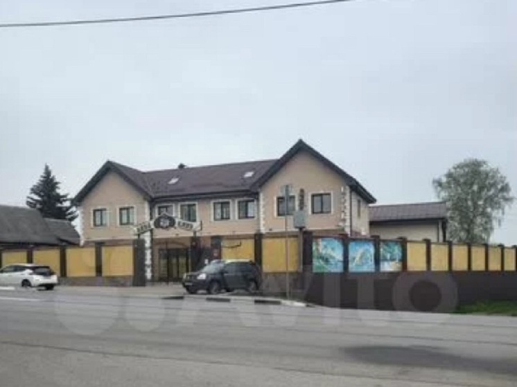 В Туле здание акваклуба Н2О на Московском шоссе выставлено на продажу