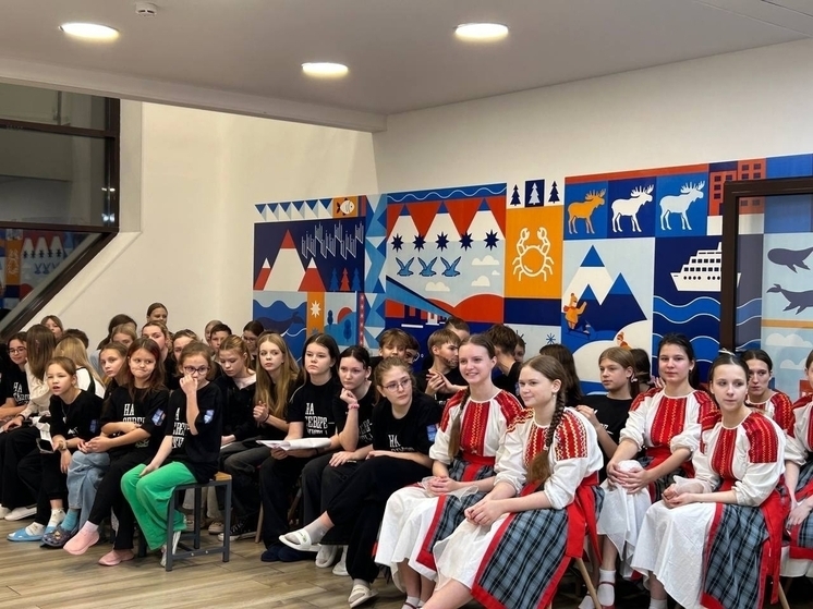 В центре «На Севере — жить!» дети подготовили патриотические выступления
