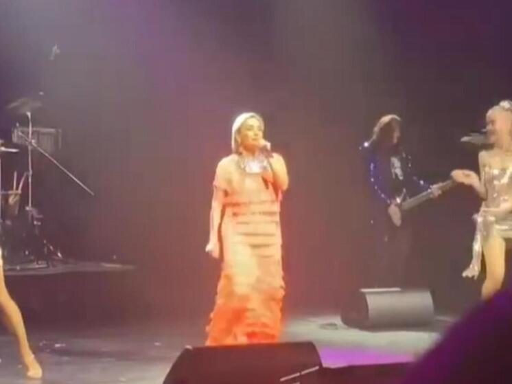 Татьяна Буланова собрала полный зал в Архангельске, выступив без знаменитой подтанцовки