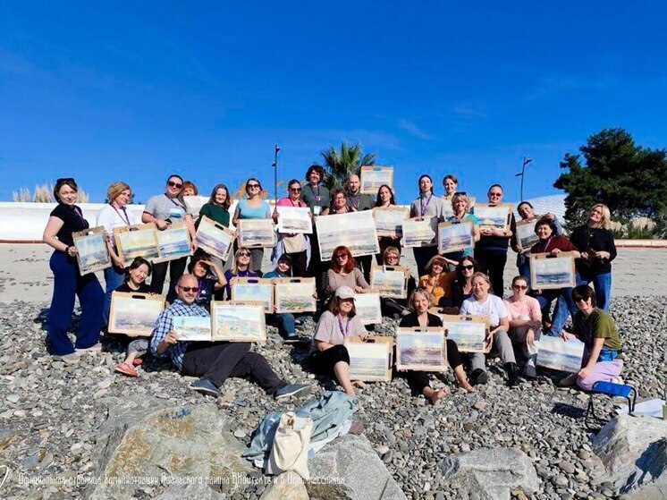 Учитель из Ямальского района в Сочи стажируется у заслуженного художника РФ