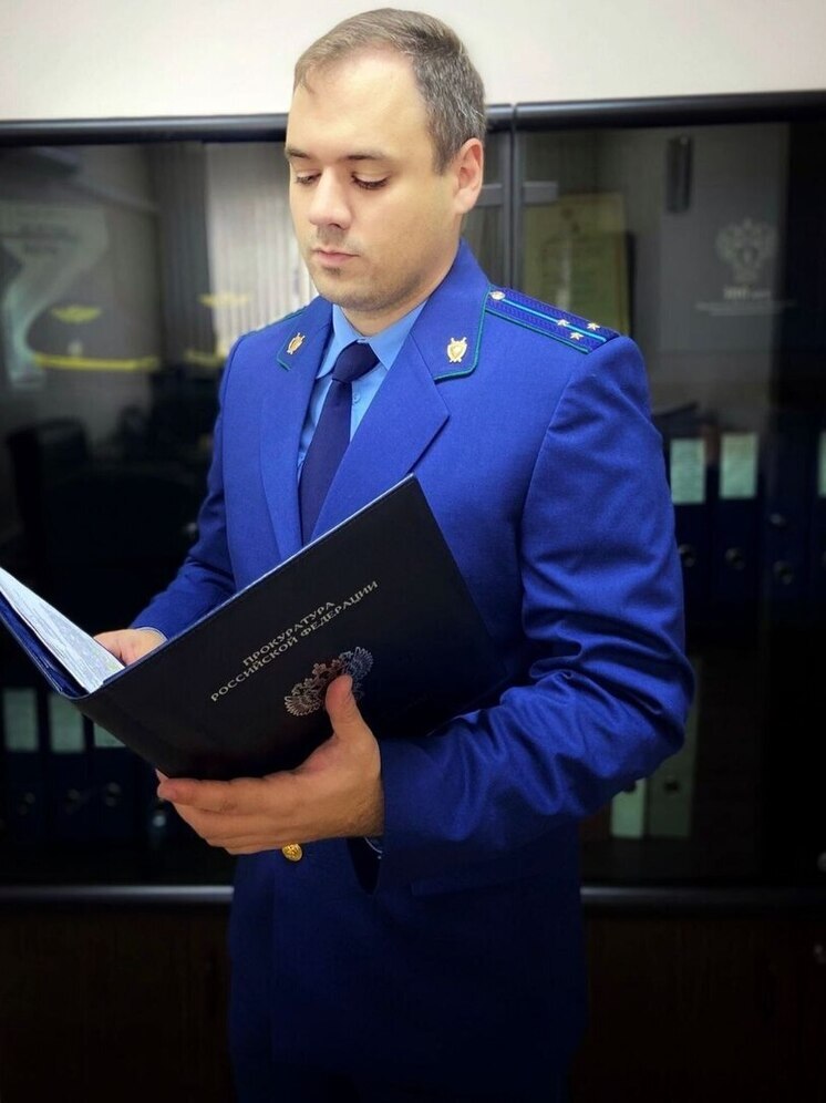 В покрытом льдом Салехарде за 4 дня травмы при падении получили 139 человек