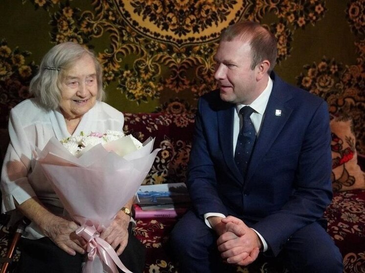 Кемеровская героиня Великой Отечественной получила поздравления от мэра