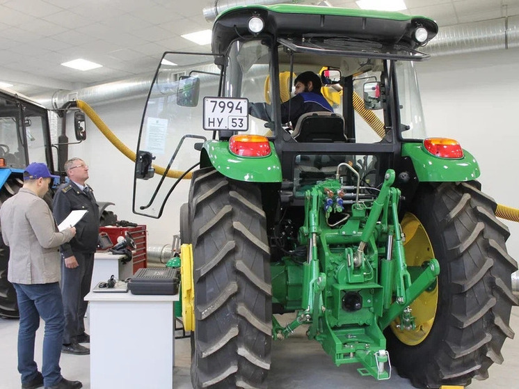 В Великом Новгороде выбрали лучших инженеров Гостехнадзора