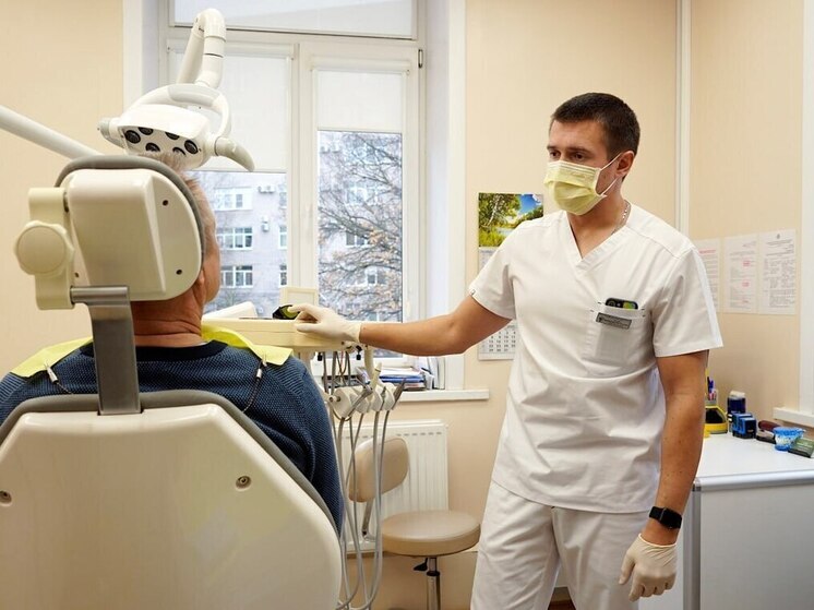 Новгородские стоматологи начали бесплатное лечение для ветеранов