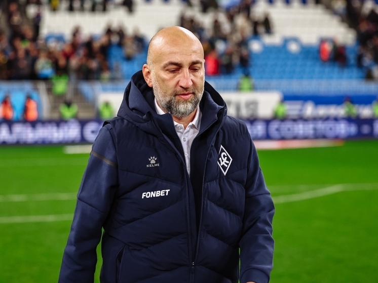 Болельщики «Крыльев Советов» просят губернатора немедленно уволить М. Адиева